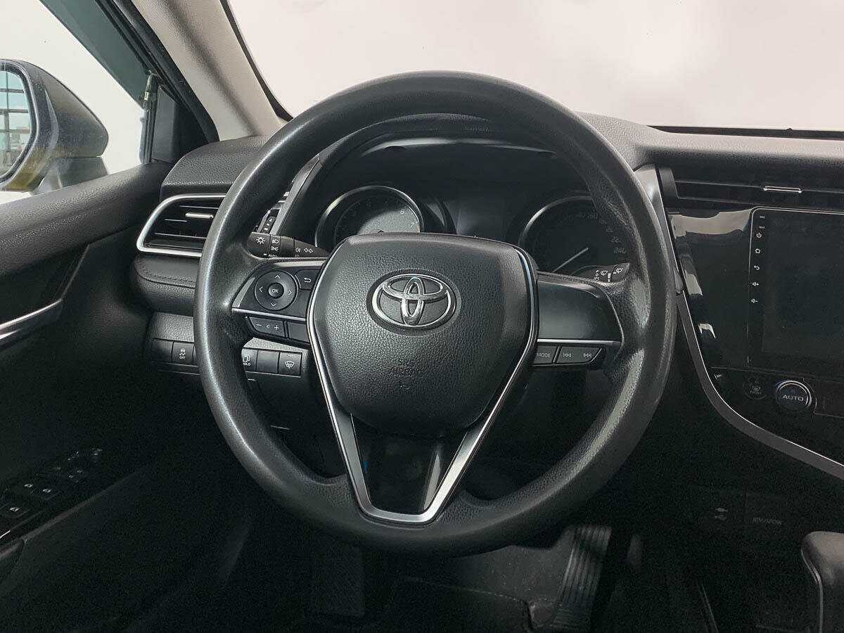 Купить Toyota Camry с пробегом. Фото: #14