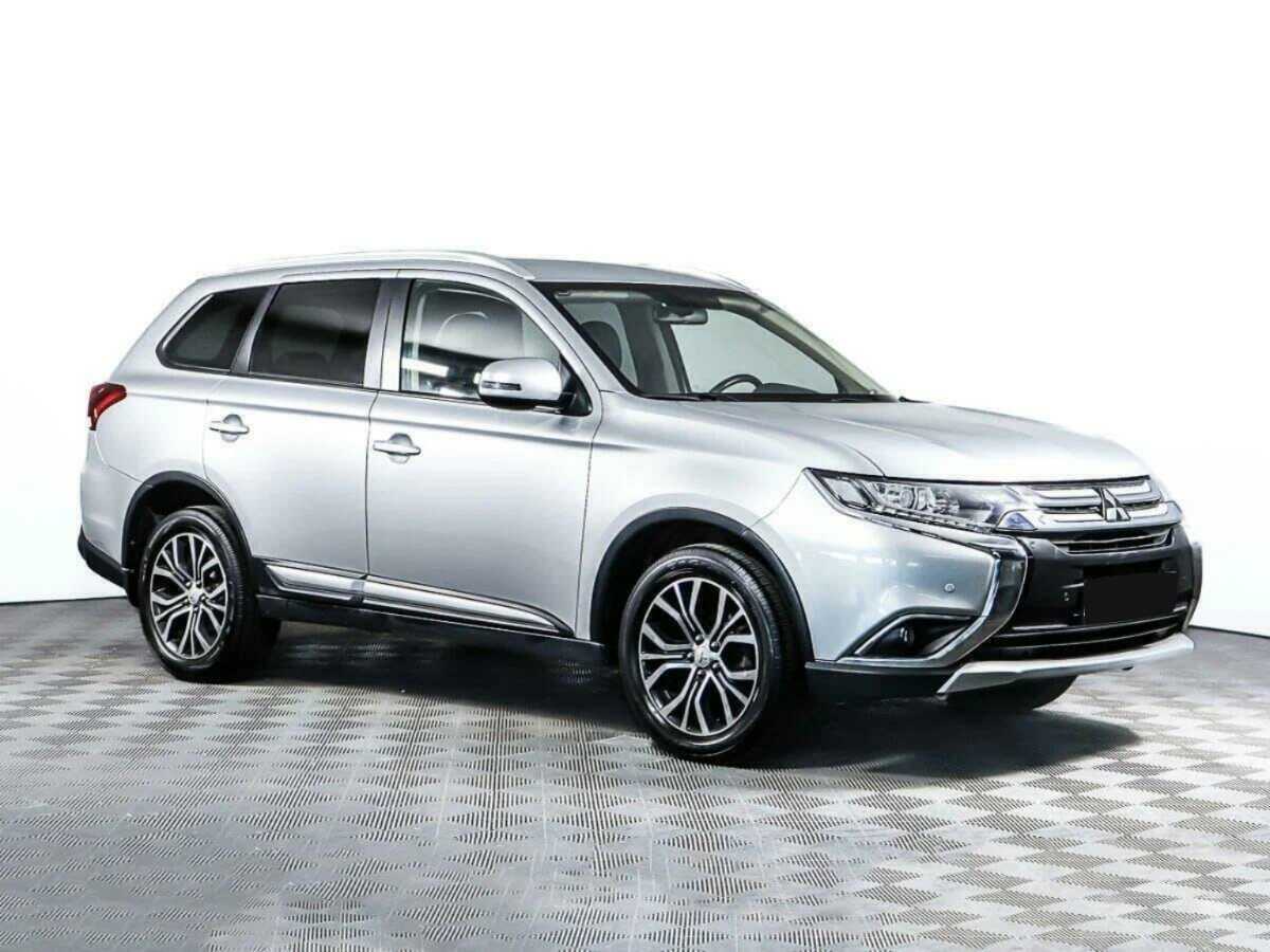 Купить Mitsubishi Outlander с пробегом. Фото: #1