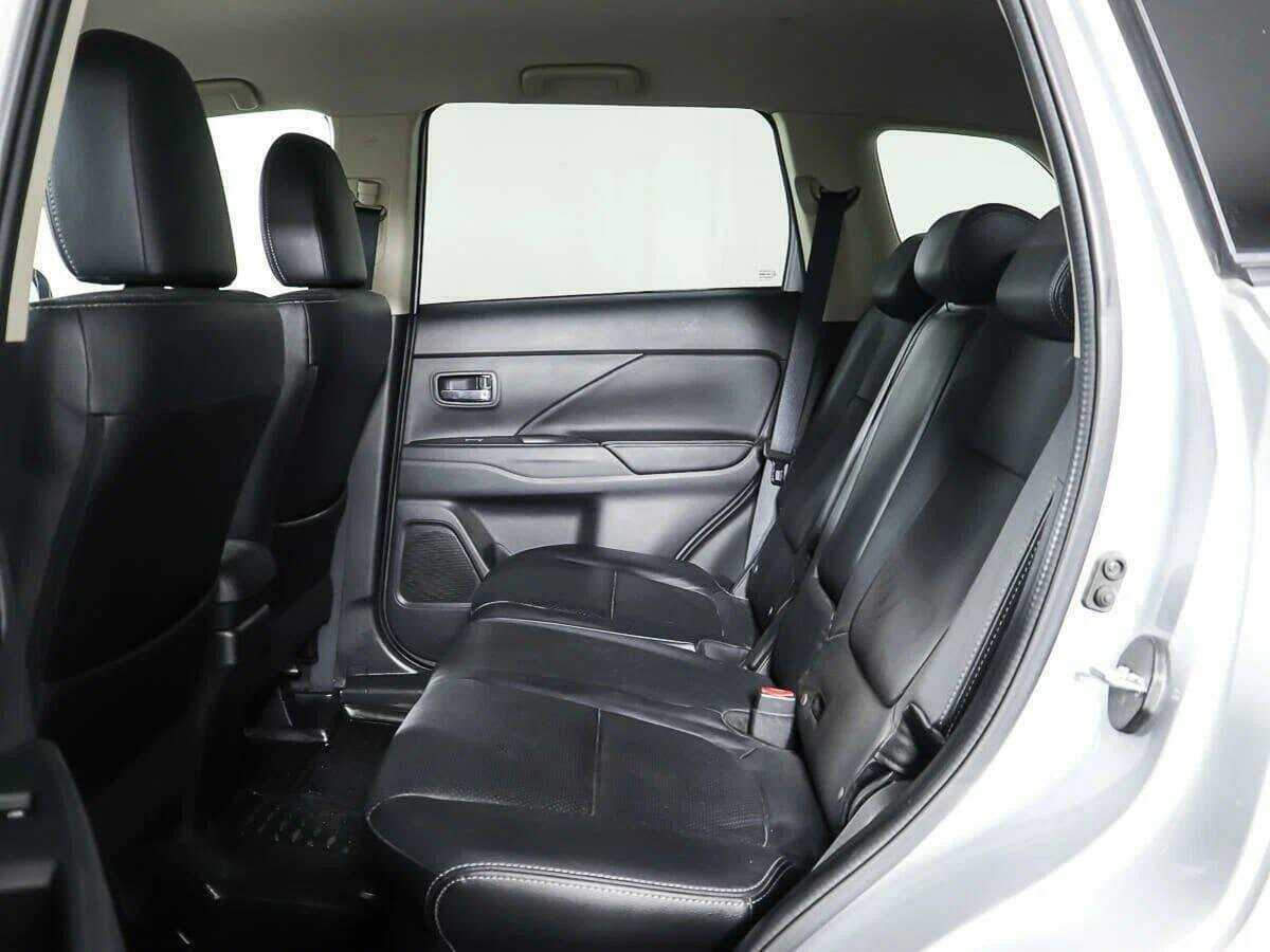 Купить Mitsubishi Outlander с пробегом. Фото: #12
