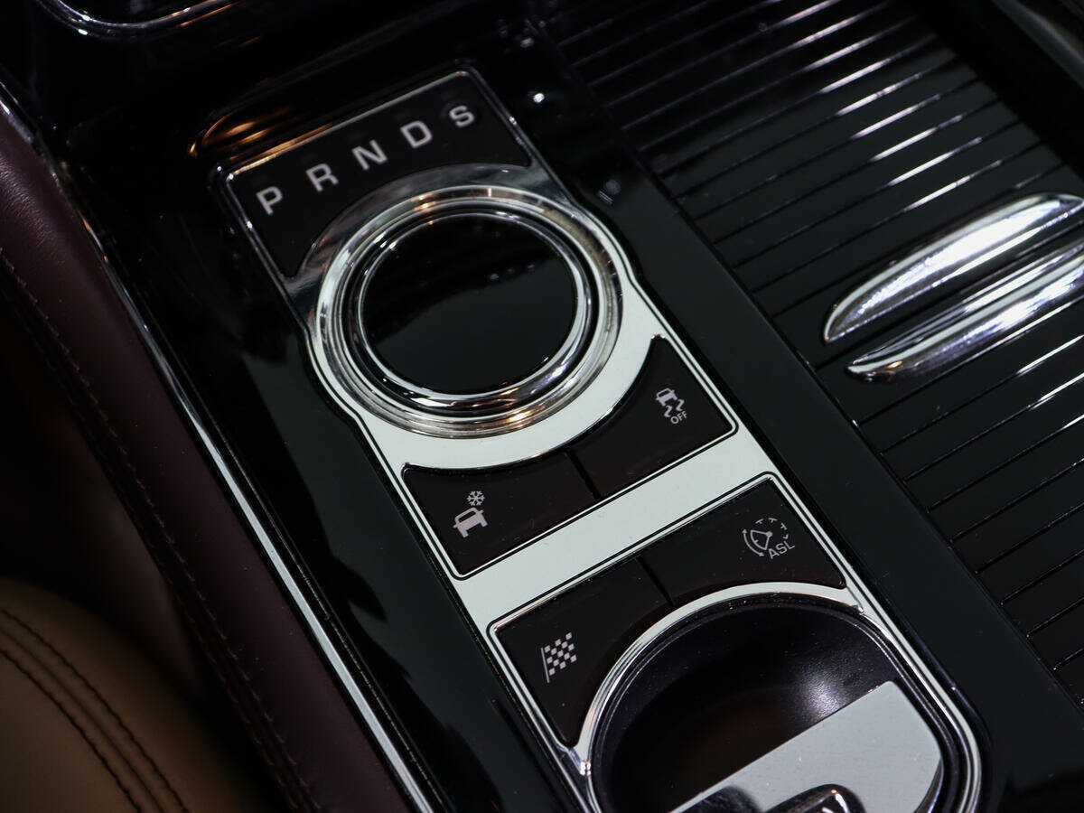 Купить Jaguar XJ с пробегом. Фото: #31