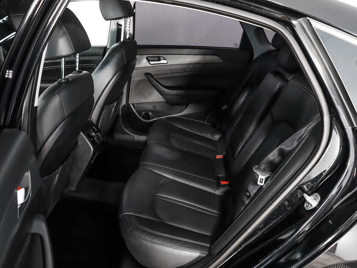 Купить Hyundai Sonata с пробегом. Фото: #11