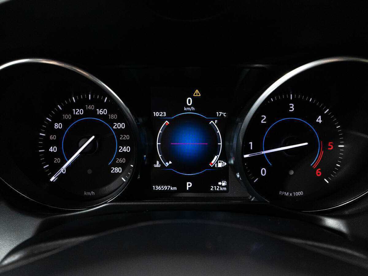 Купить Jaguar XF с пробегом. Фото: #11