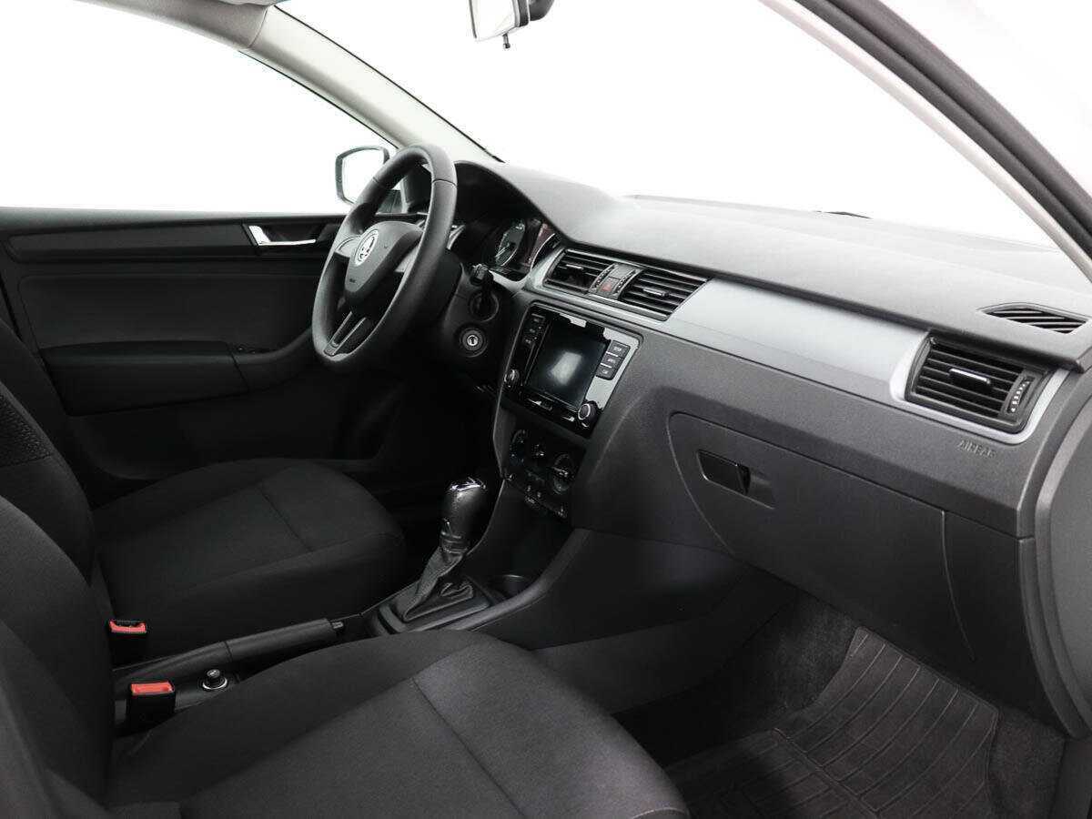 Купить Skoda Rapid с пробегом. Фото: #8