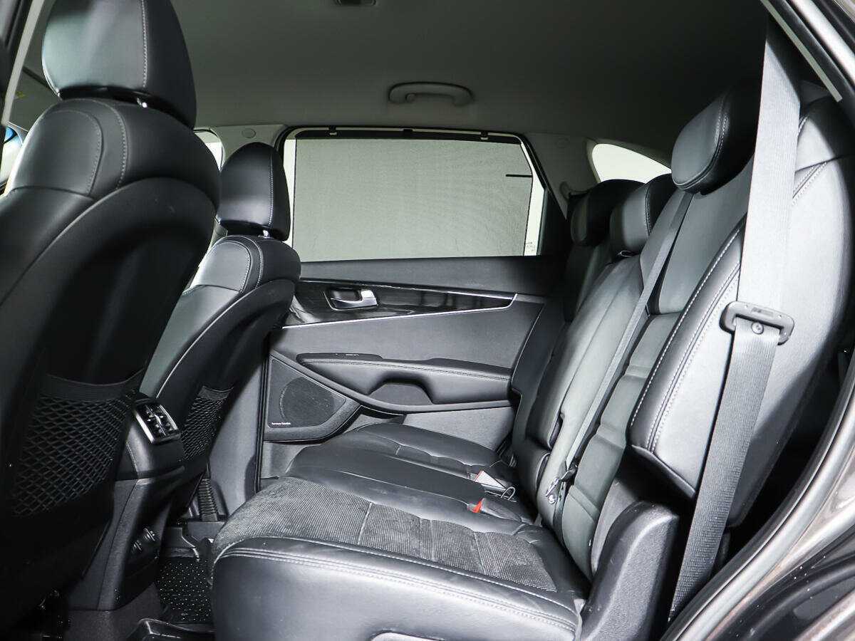 Купить Kia Sorento с пробегом. Фото: #9