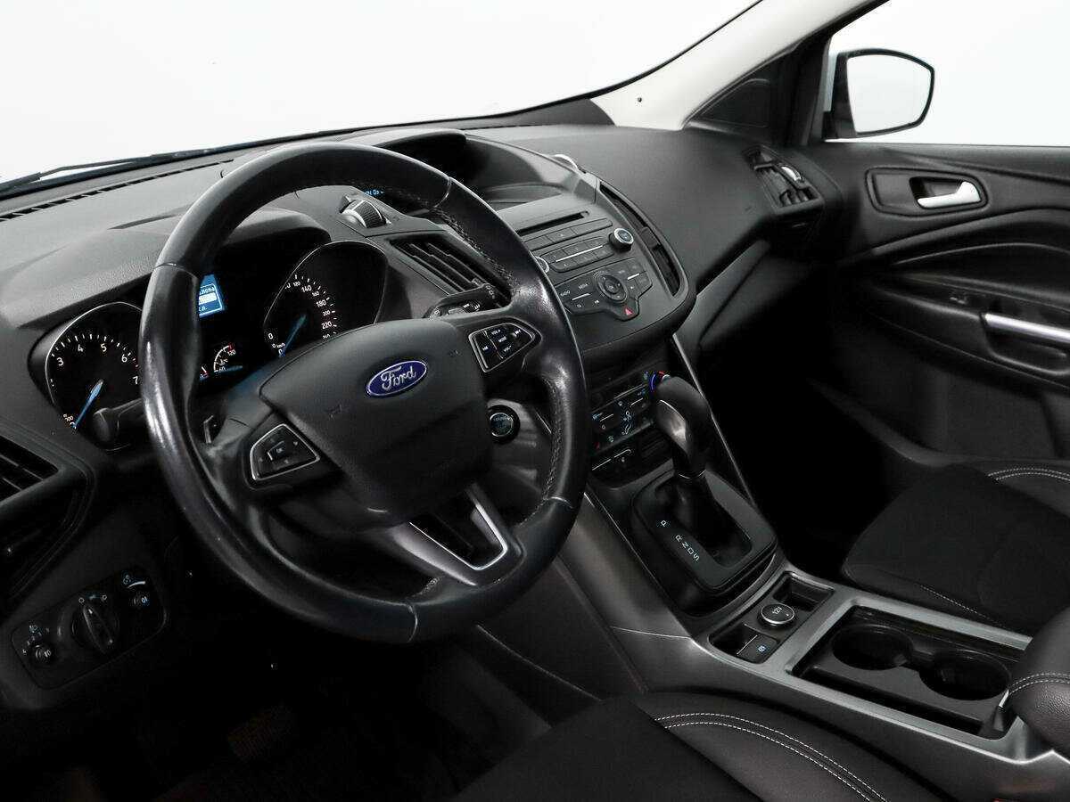 Купить Ford Kuga с пробегом. Фото: #8