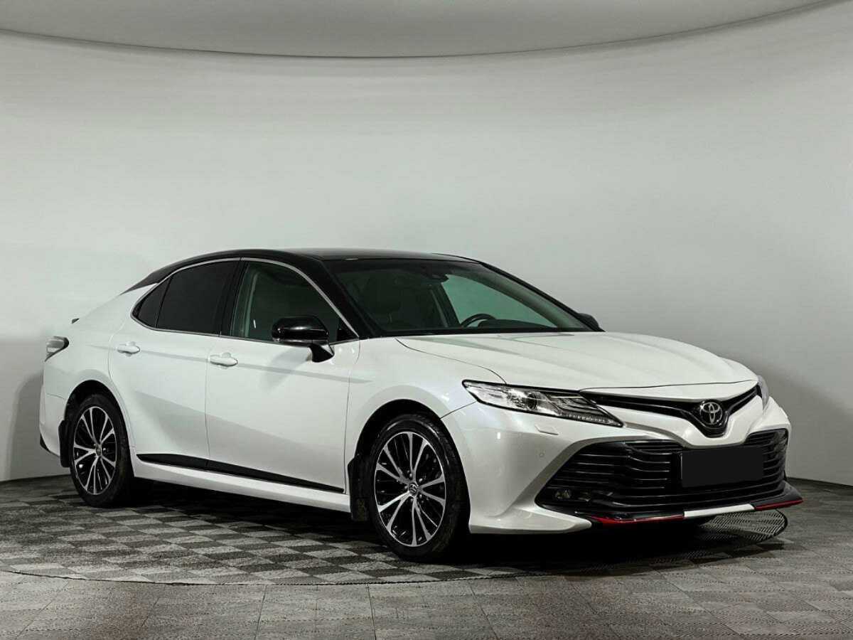 Купить Toyota Camry с пробегом. Фото: #2