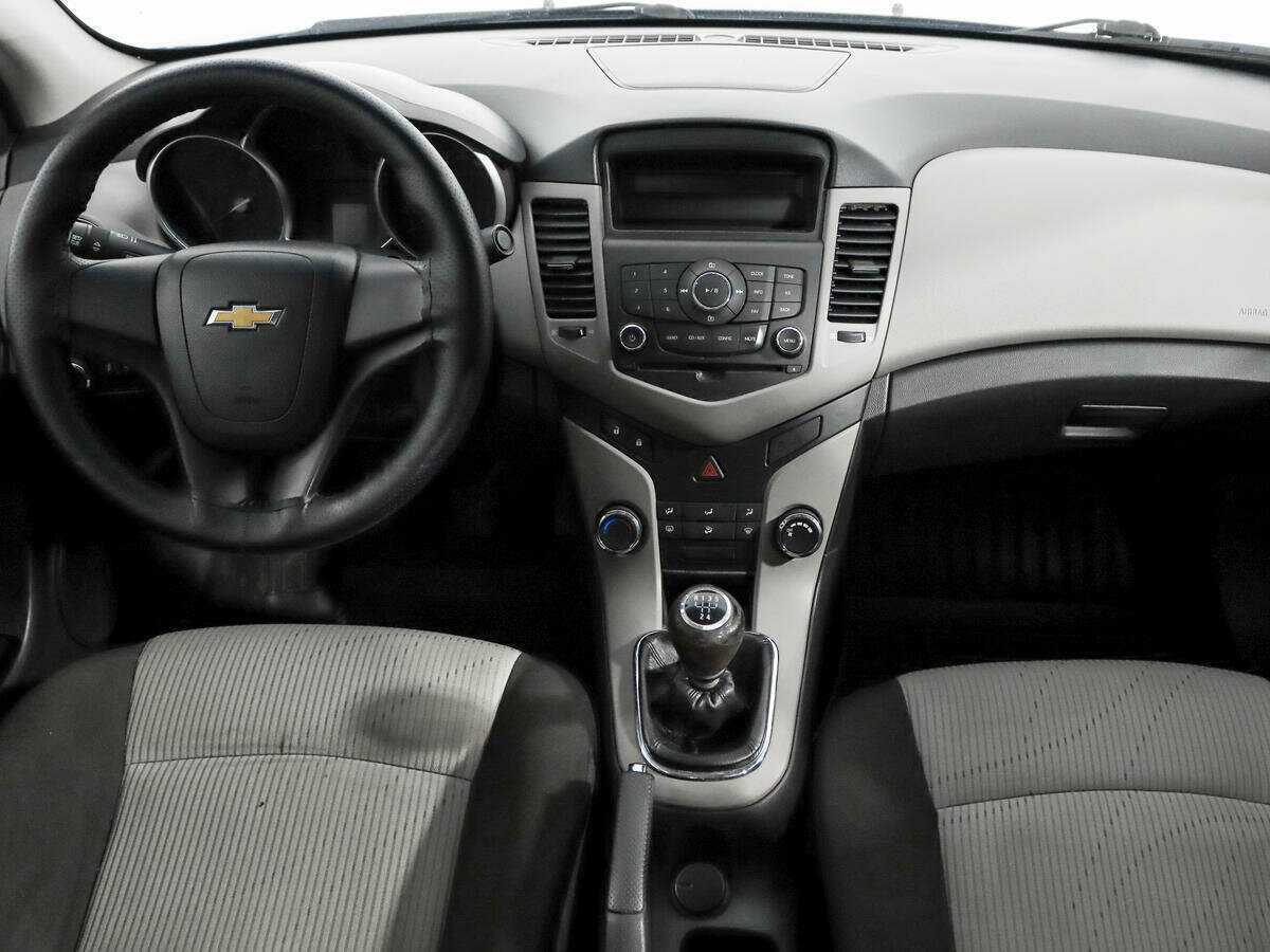 Купить Chevrolet Cruze с пробегом. Фото: #11