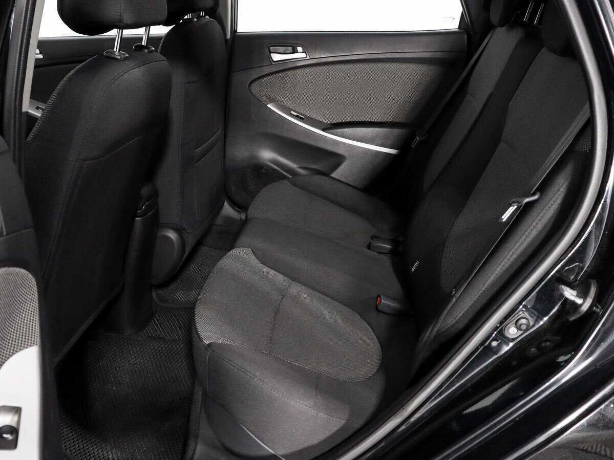 Купить Hyundai Solaris с пробегом. Фото: #9