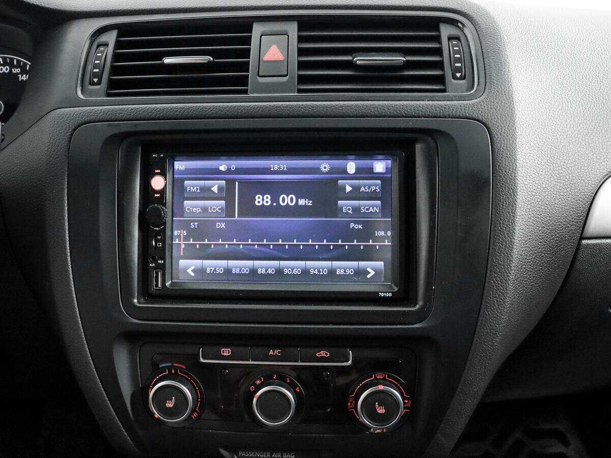 Купить Volkswagen Jetta с пробегом. Фото: #12