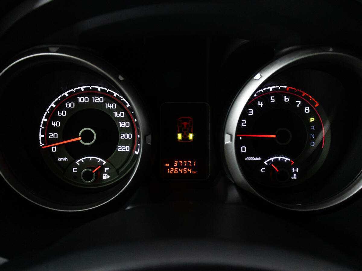 Купить Mitsubishi Pajero с пробегом. Фото: #11