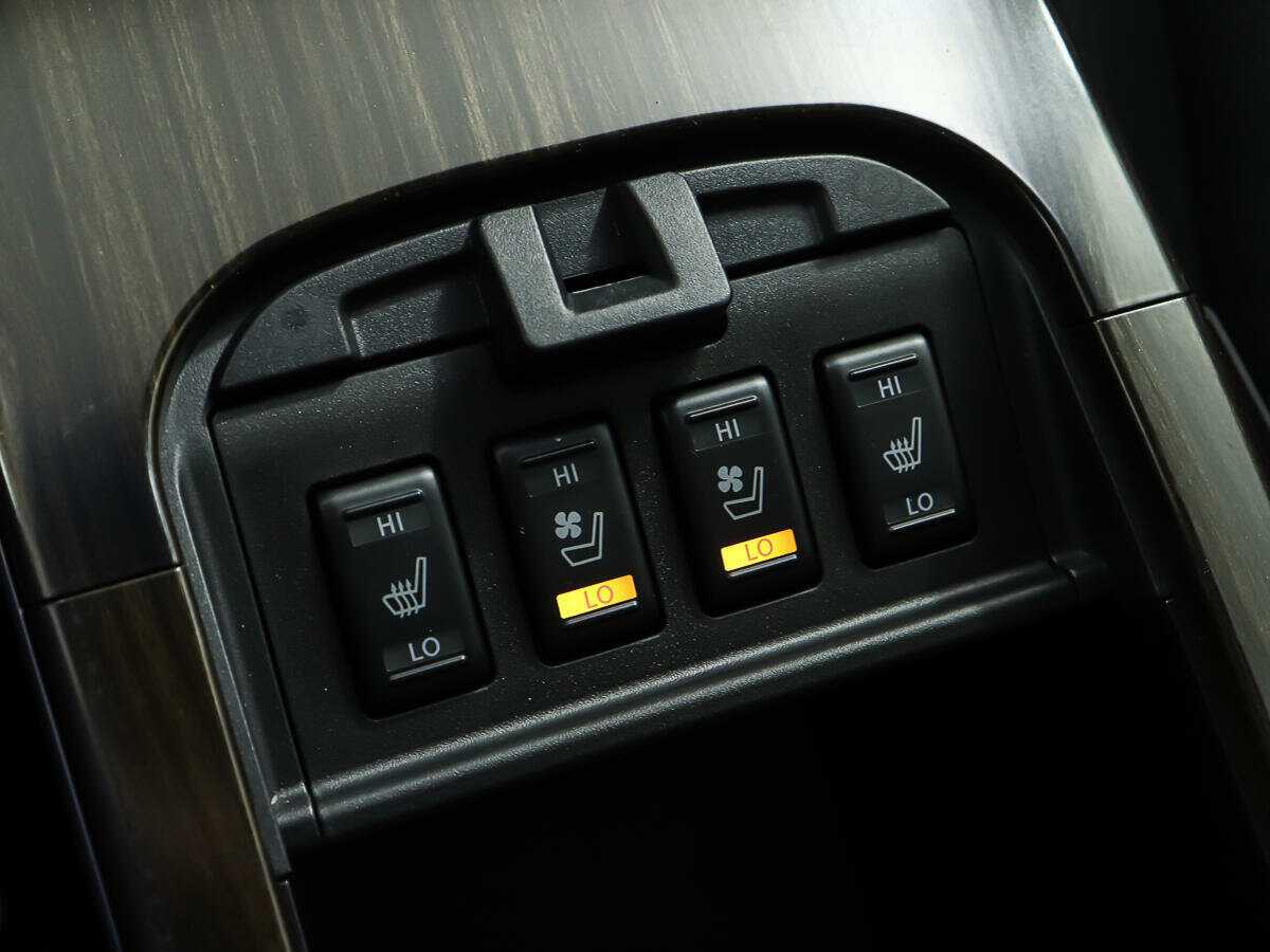 Купить Nissan Teana с пробегом. Фото: #18