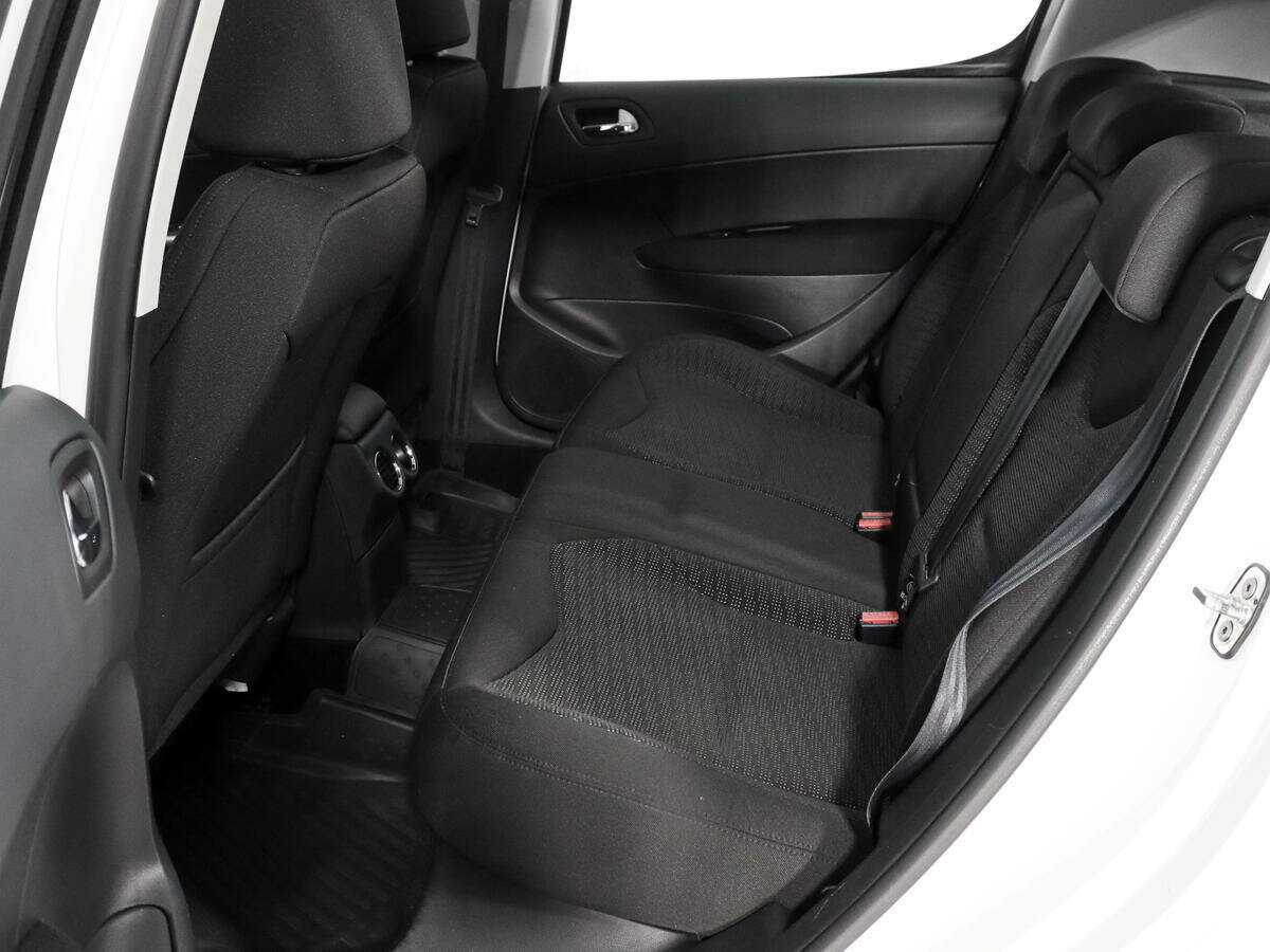 Купить Peugeot 308 с пробегом. Фото: #9