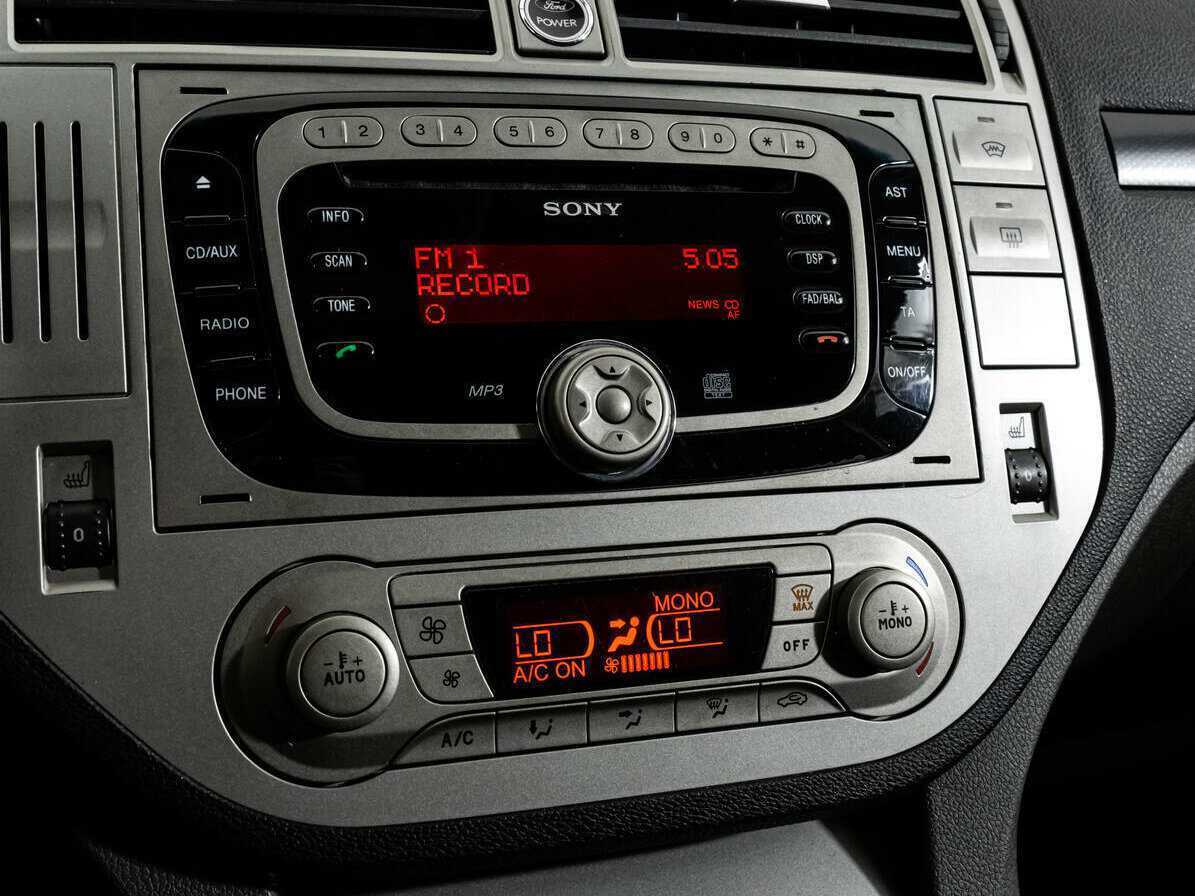 Купить Ford Kuga с пробегом. Фото: #13