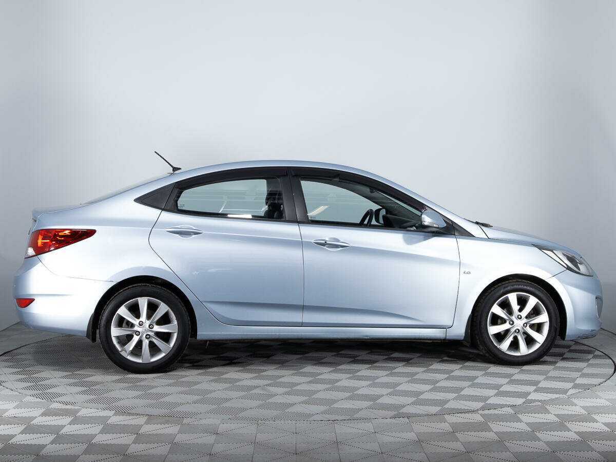 Купить Hyundai Solaris с пробегом. Фото: #3
