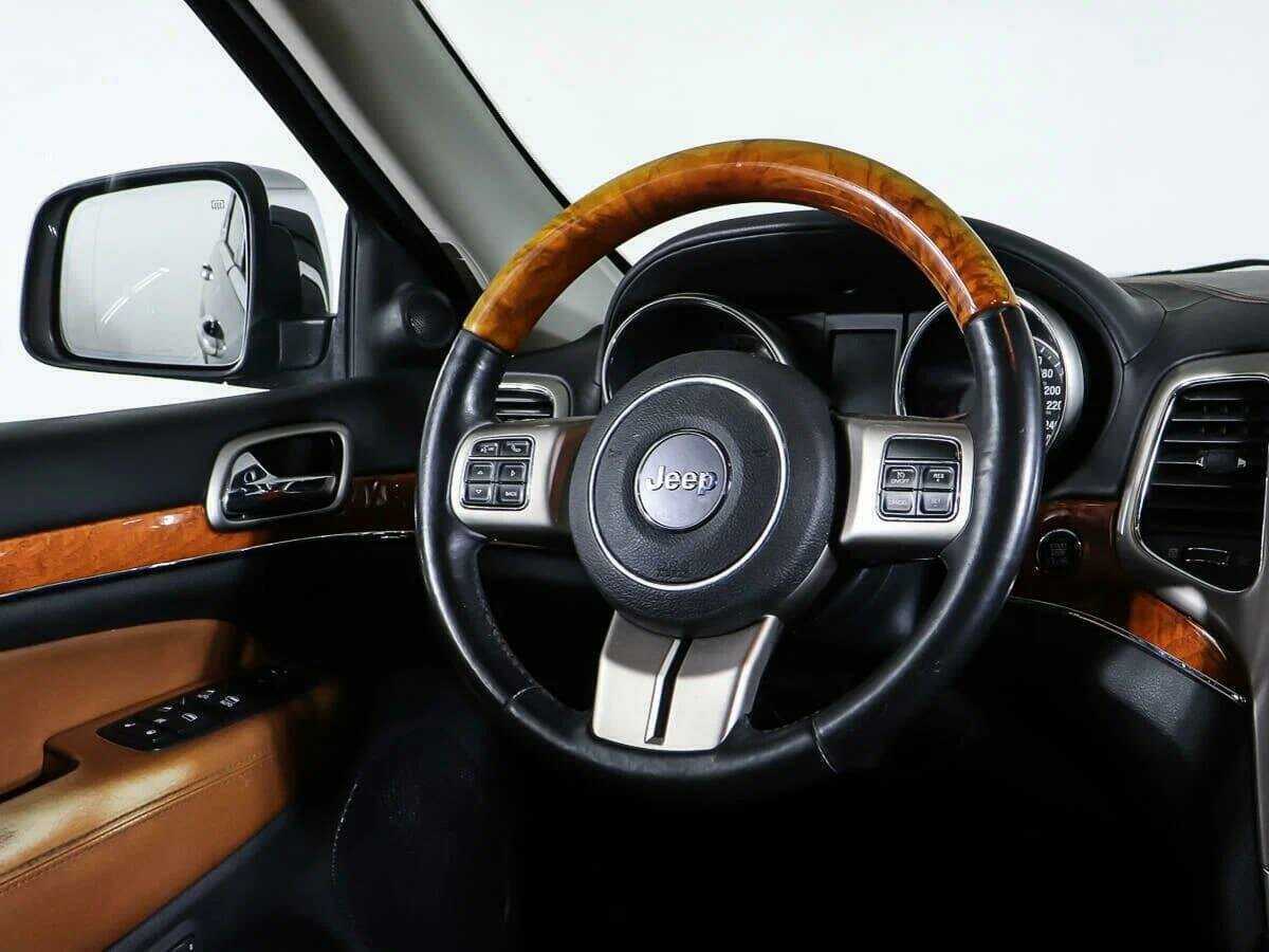 Купить Jeep Grand Cherokee с пробегом. Фото: #14