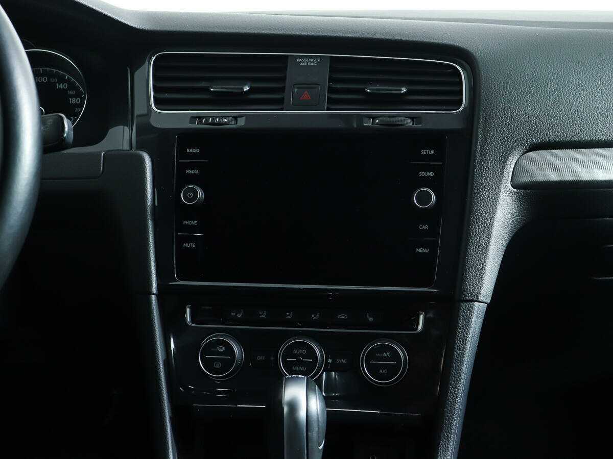 Купить Volkswagen Golf с пробегом. Фото: #12