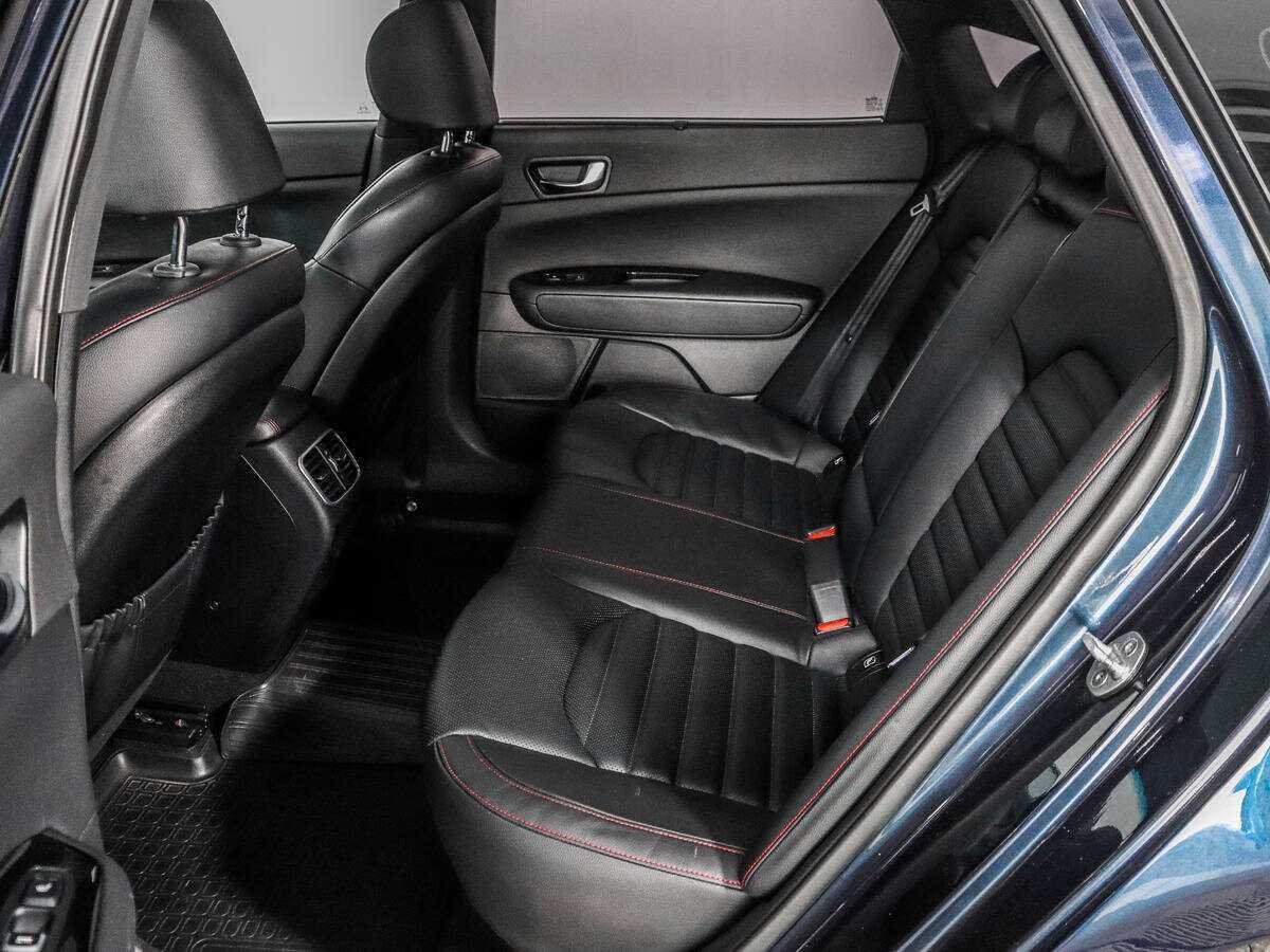 Купить Kia Optima с пробегом. Фото: #10