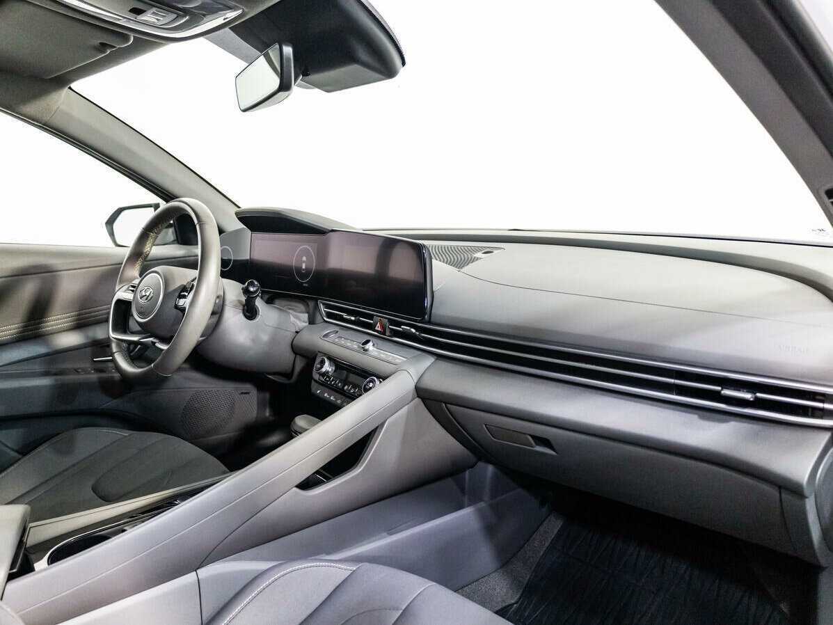 Купить Hyundai Elantra с пробегом. Фото: #7