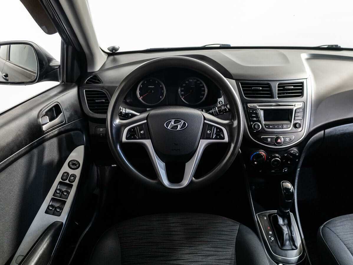 Купить Hyundai Solaris с пробегом. Фото: #13