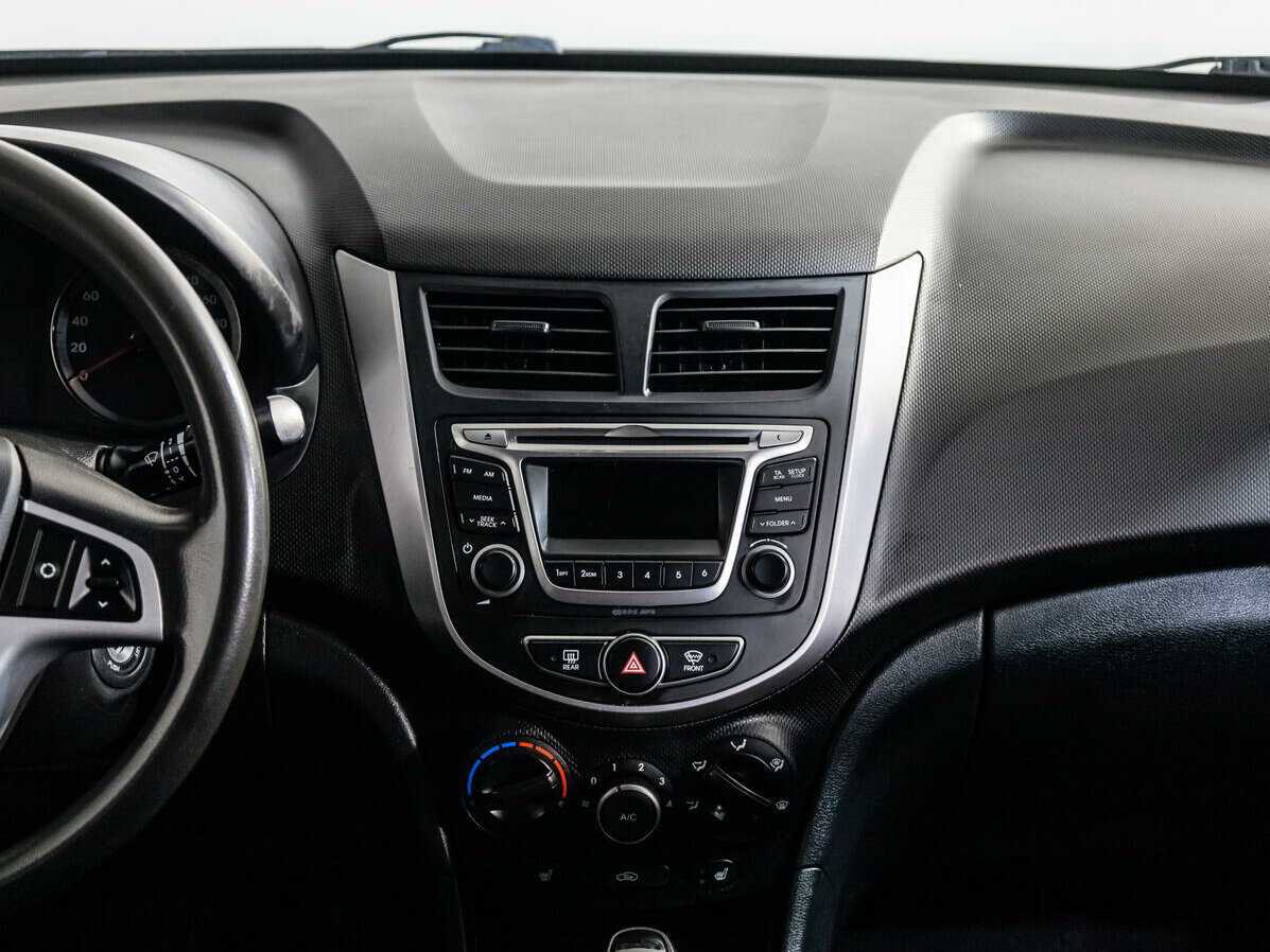 Купить Hyundai Solaris с пробегом. Фото: #14