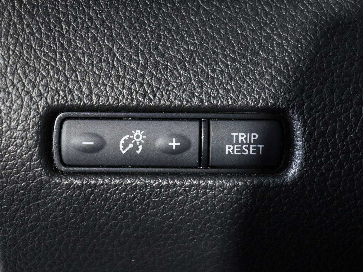 Купить Nissan X-Trail с пробегом. Фото: #17