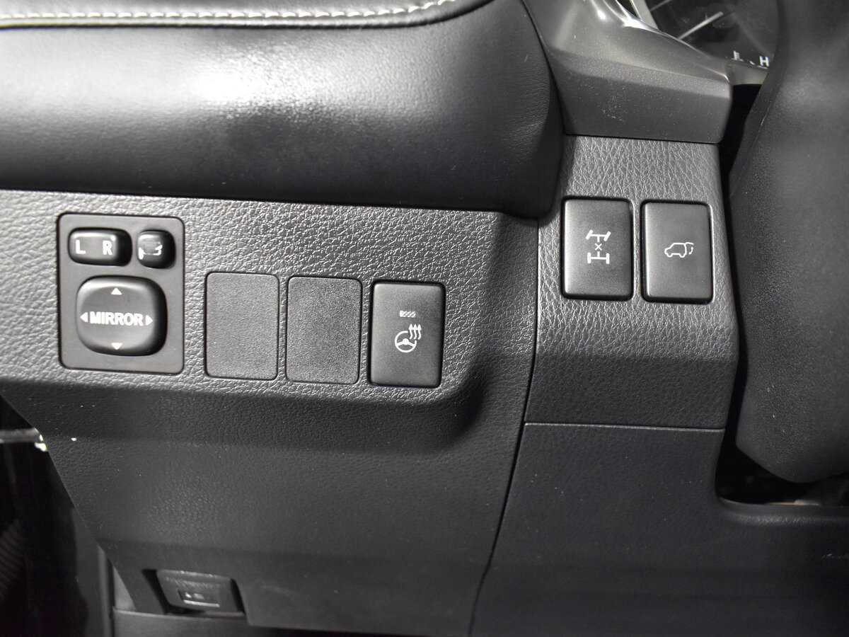 Купить Toyota RAV4 с пробегом. Фото: #10