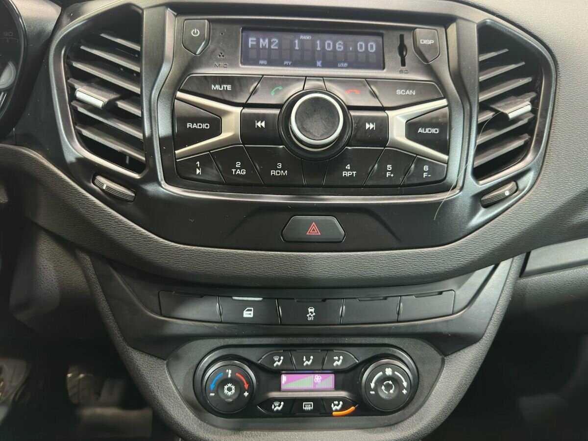 Купить Lada (ВАЗ) Vesta с пробегом. Фото: #12