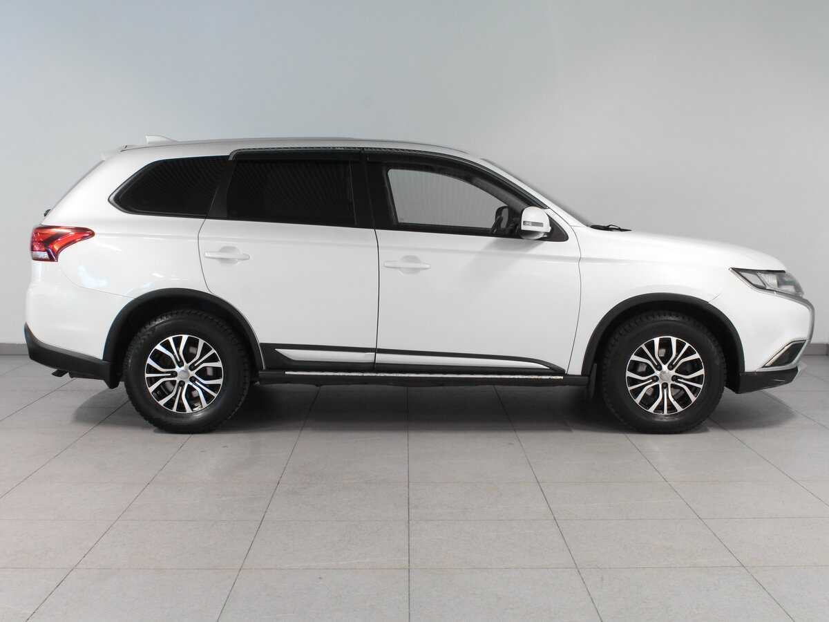 Купить Mitsubishi Outlander с пробегом. Фото: #3