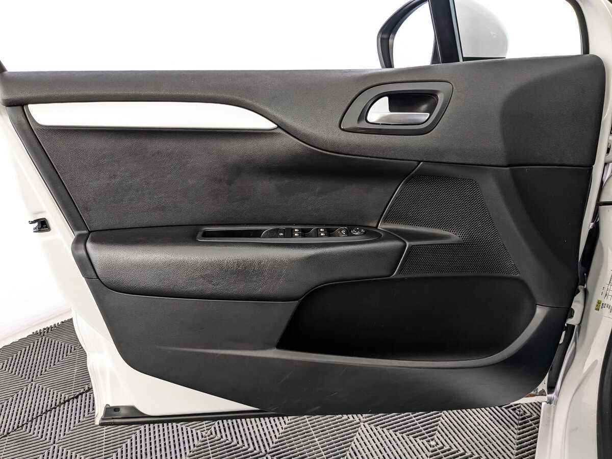 Купить Citroen C4 с пробегом. Фото: #14