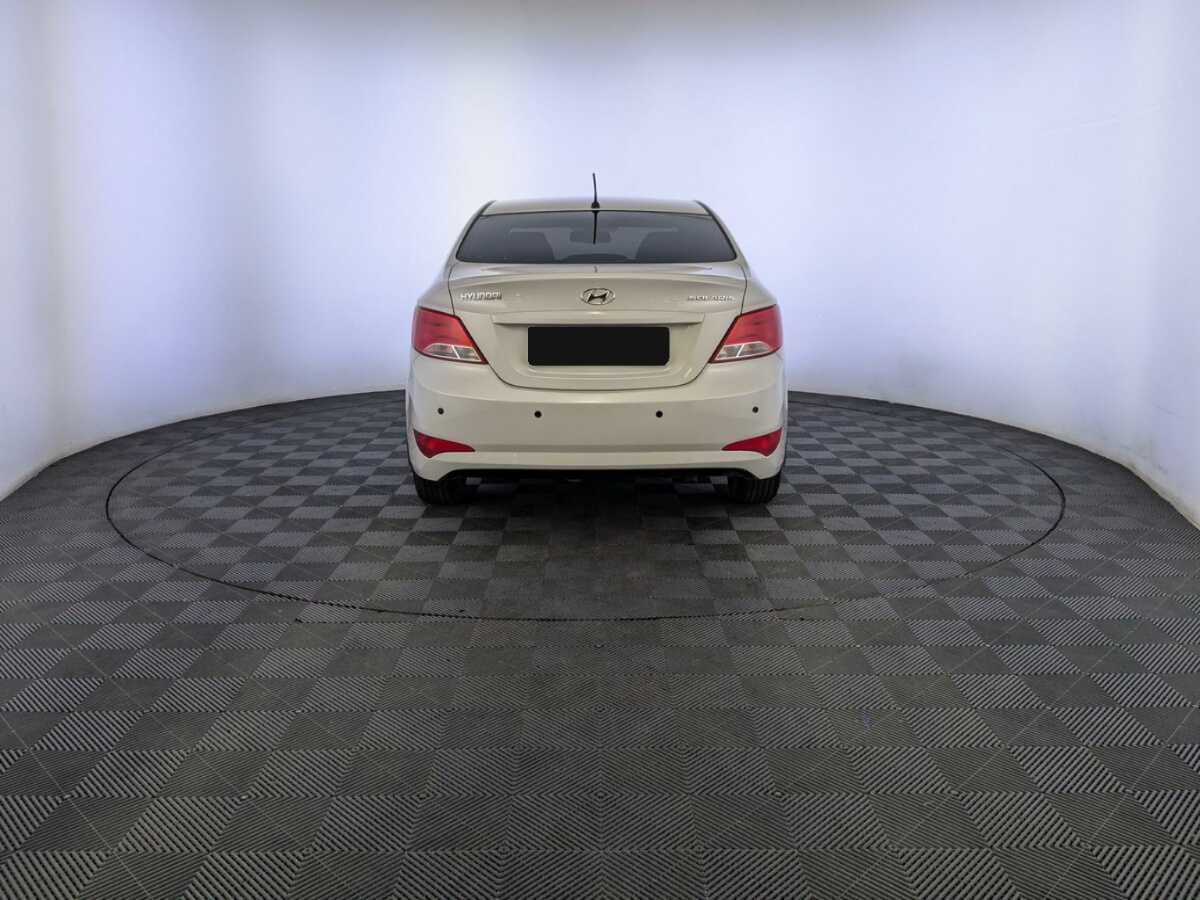 Купить Hyundai Solaris с пробегом. Фото: #5