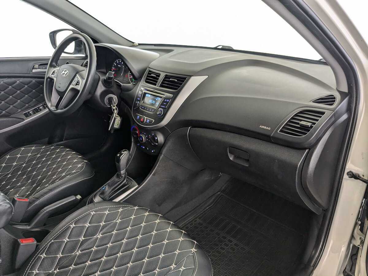 Купить Hyundai Solaris с пробегом. Фото: #8