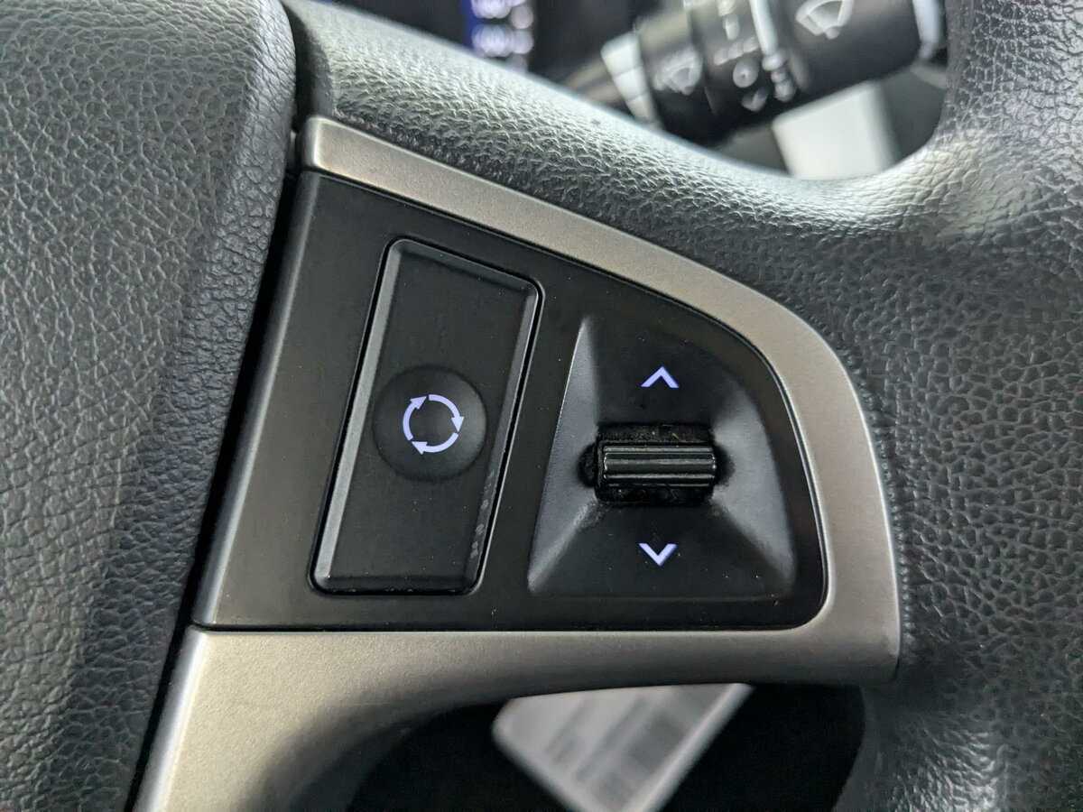 Купить Hyundai Solaris с пробегом. Фото: #20