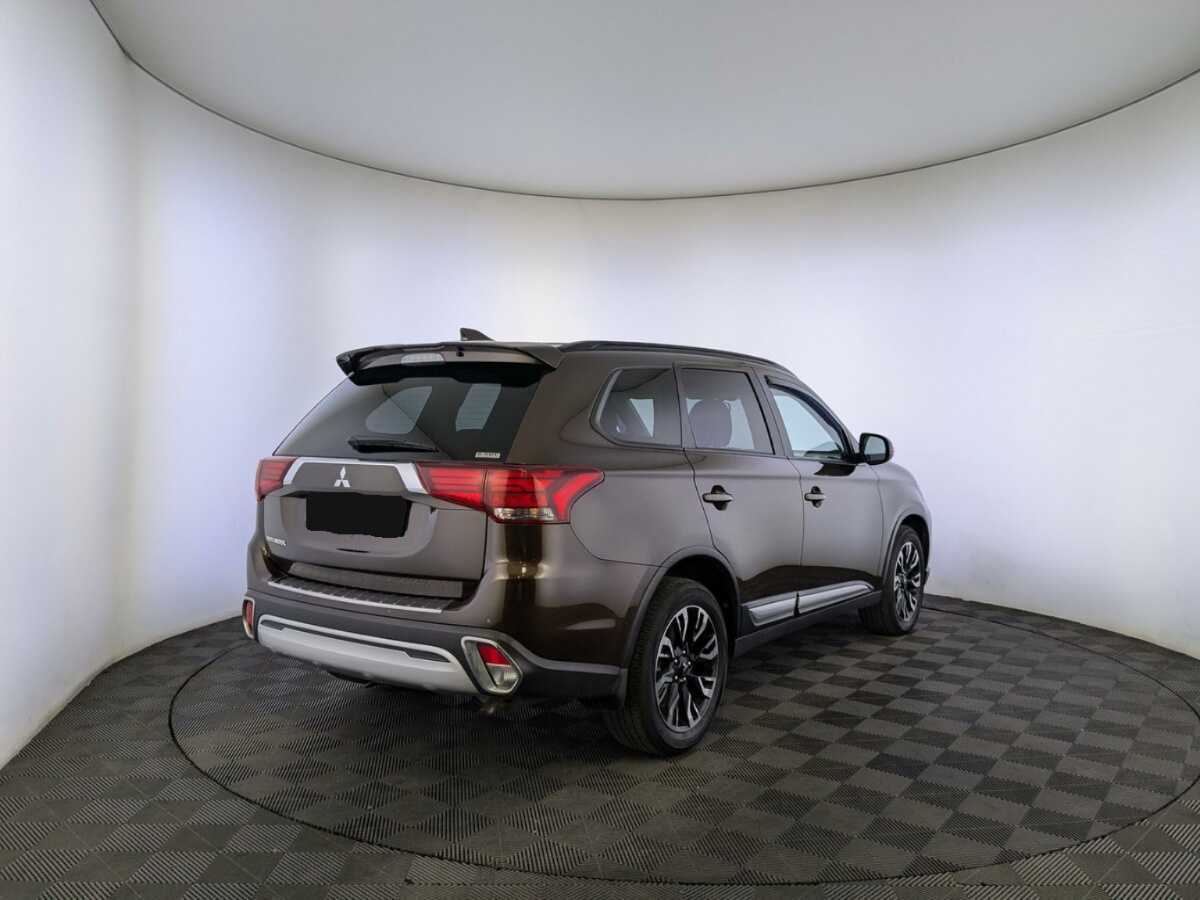 Купить Mitsubishi Outlander с пробегом. Фото: #4