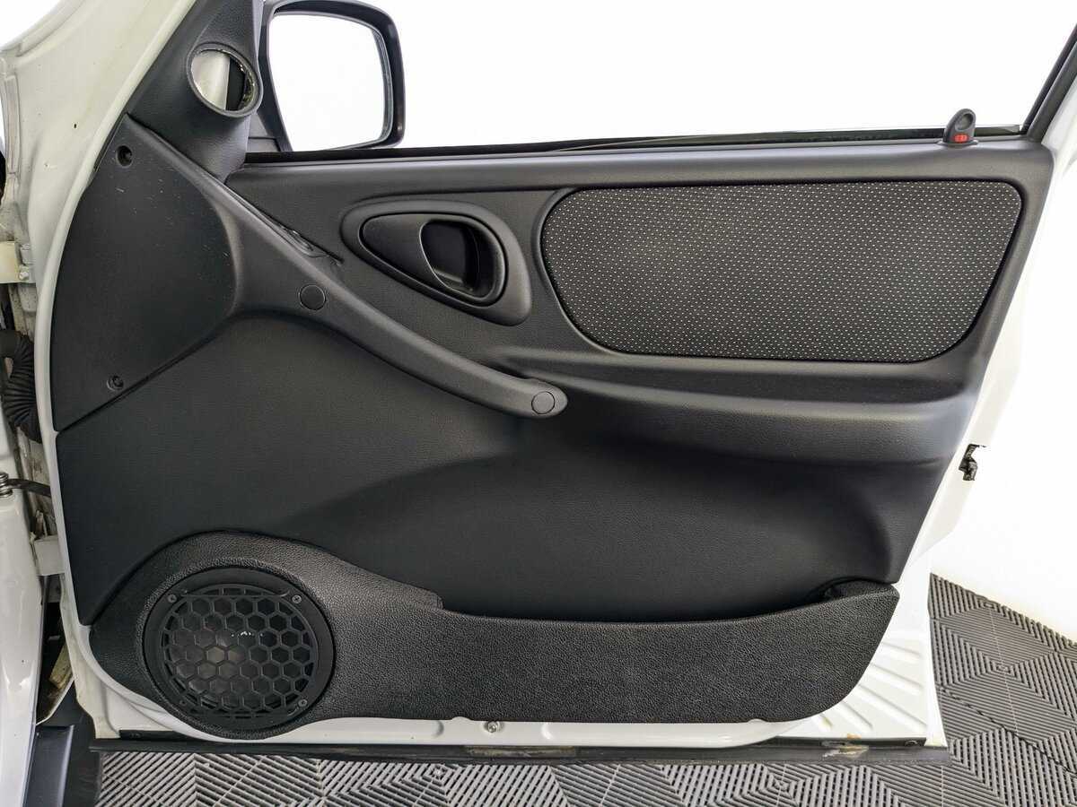 Купить Lada (ВАЗ) Niva с пробегом. Фото: #7