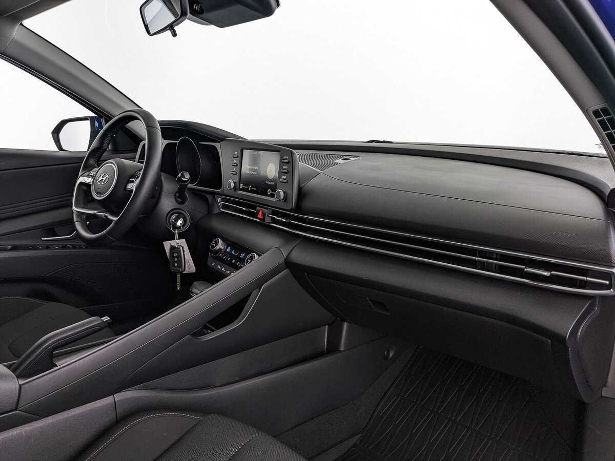 Купить Hyundai Elantra с пробегом. Фото: #8
