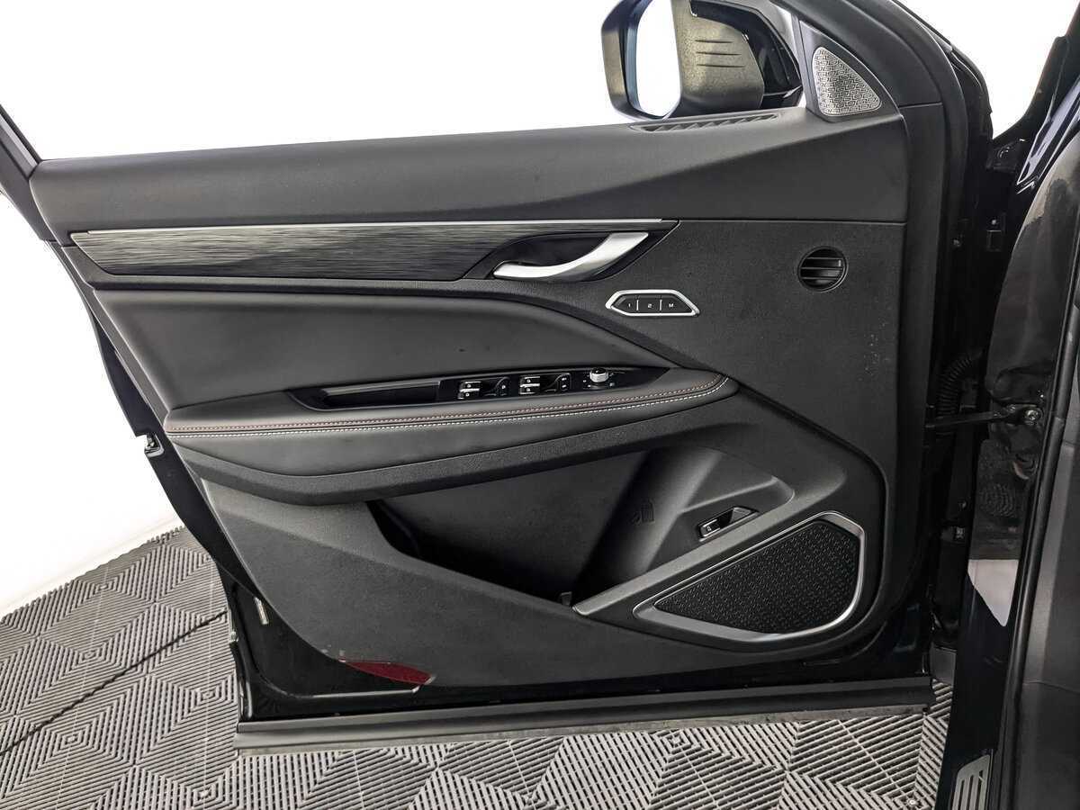 Купить Geely Tugella с пробегом. Фото: #14