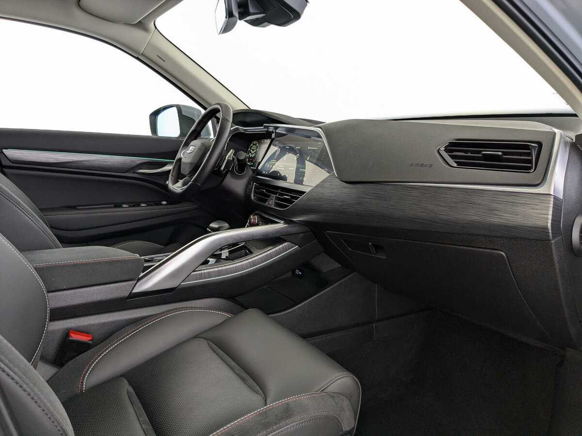 Купить Geely Tugella с пробегом. Фото: #8