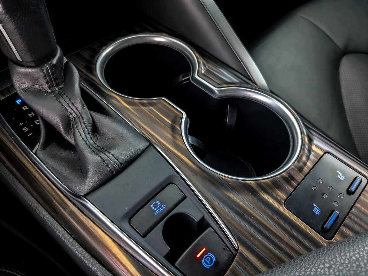 Купить Toyota Camry с пробегом. Фото: #23