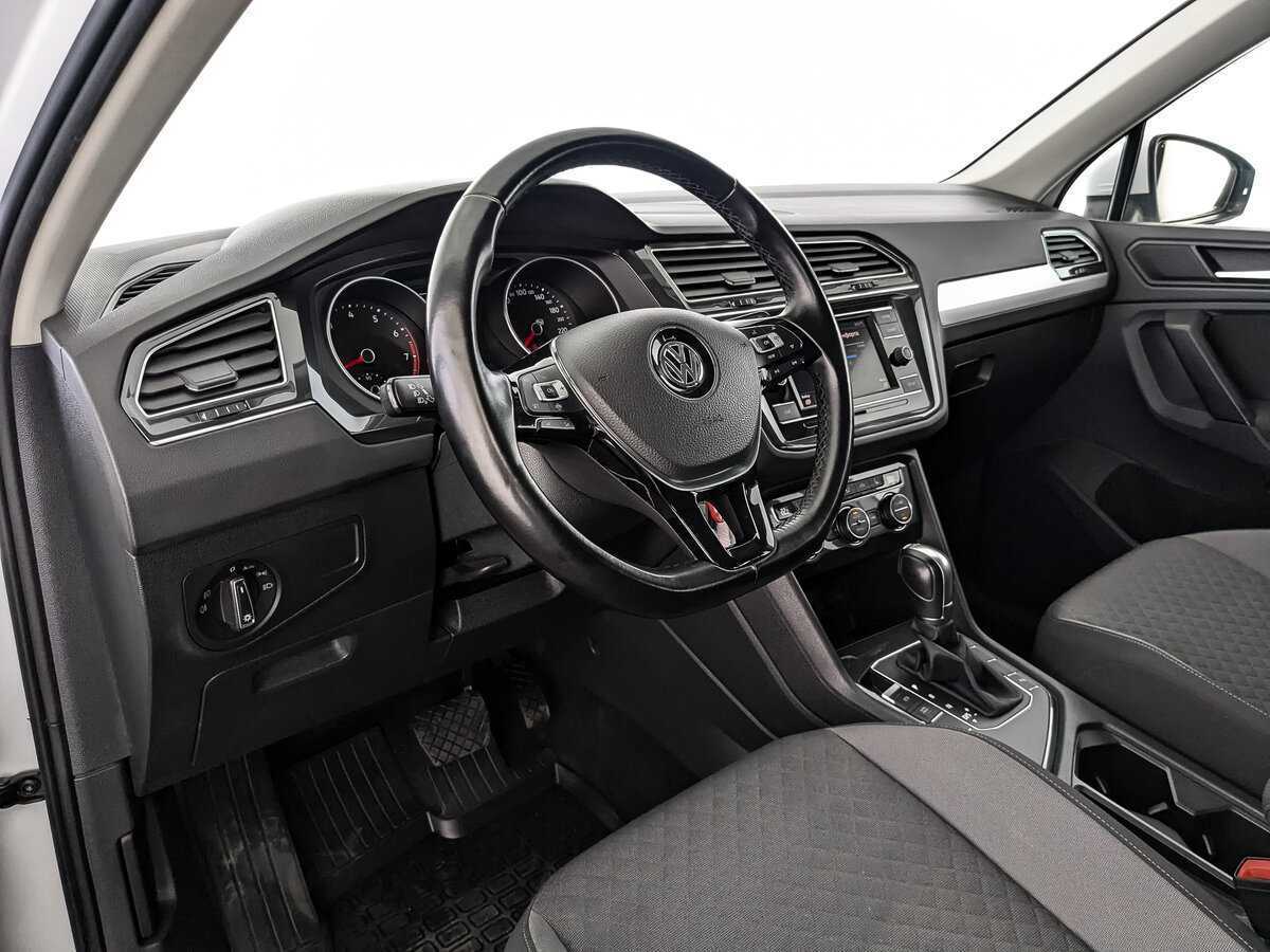 Купить Volkswagen Tiguan с пробегом. Фото: #10