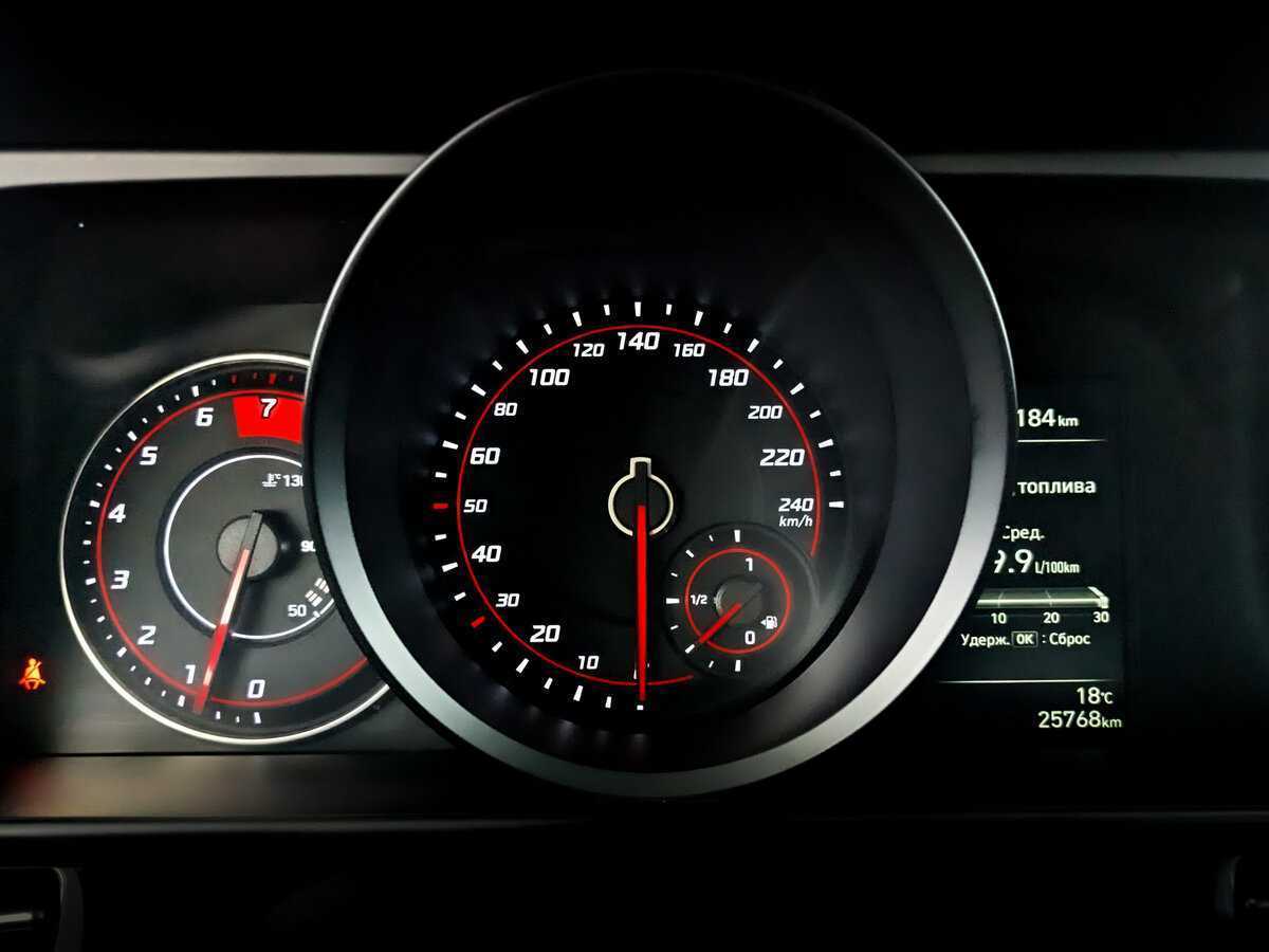 Купить Hyundai Elantra с пробегом. Фото: #10