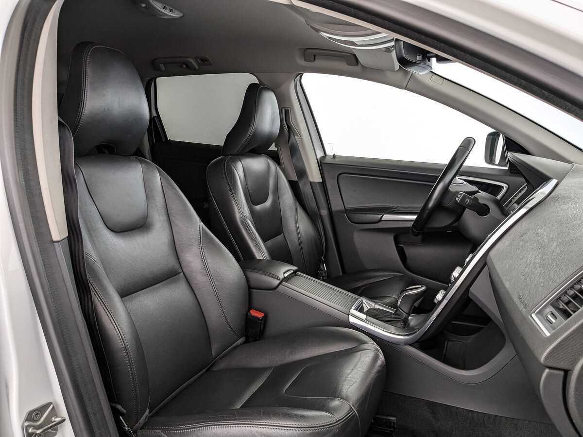 Купить Volvo XC60 с пробегом. Фото: #19