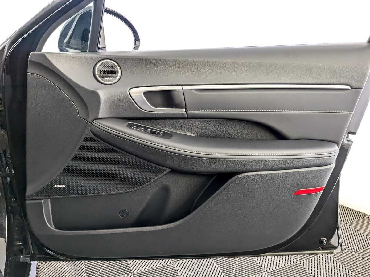 Купить Hyundai Sonata с пробегом. Фото: #20