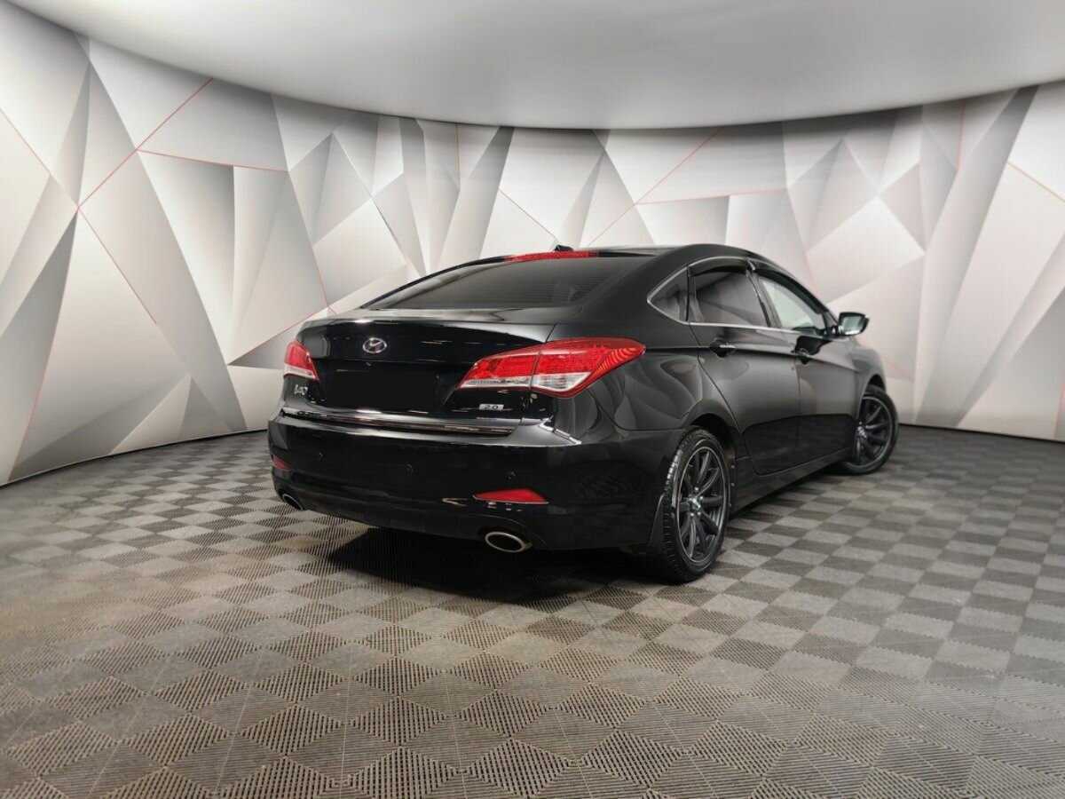 Купить Hyundai i40 с пробегом. Фото: #1