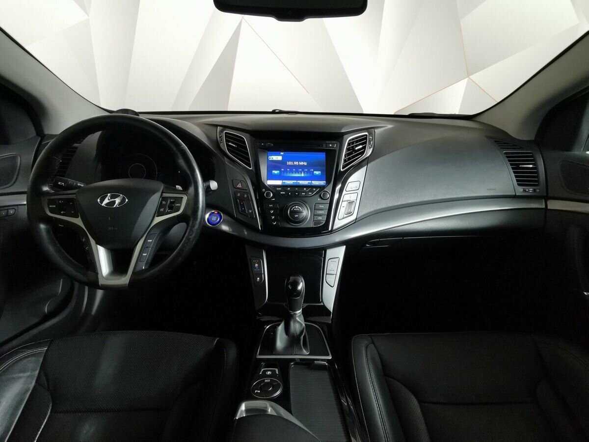 Купить Hyundai i40 с пробегом. Фото: #9