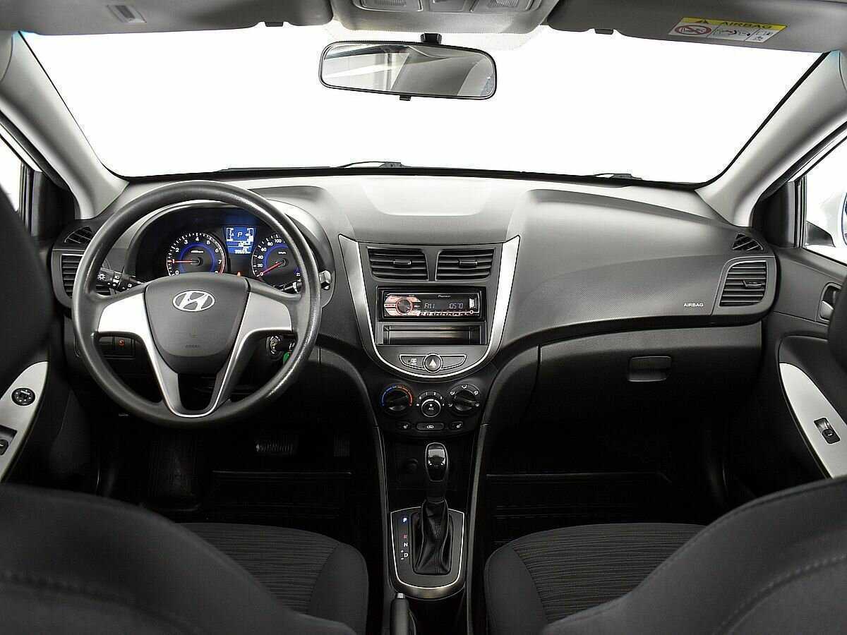 Купить Hyundai Solaris с пробегом. Фото: #9