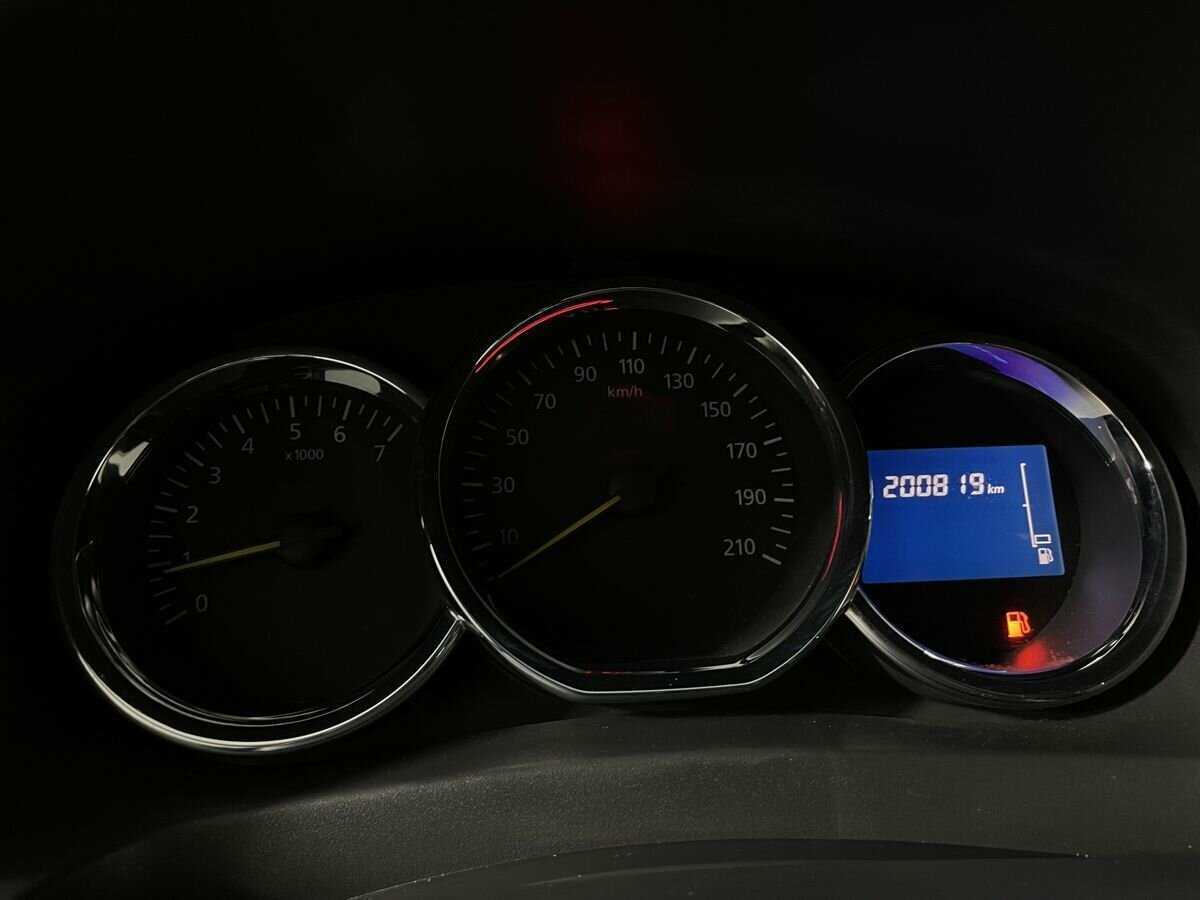 Купить Renault Logan с пробегом. Фото: #10