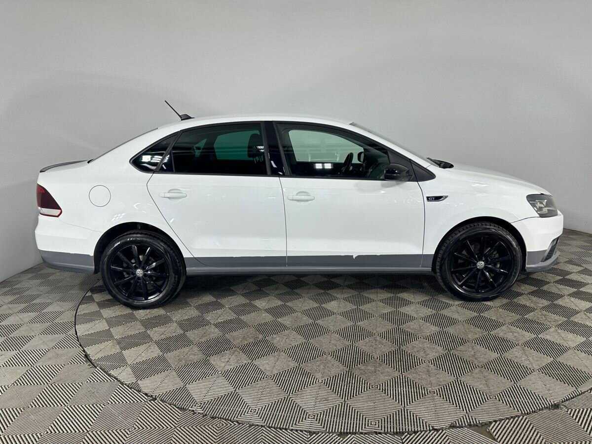 Купить Volkswagen Polo с пробегом. Фото: #3