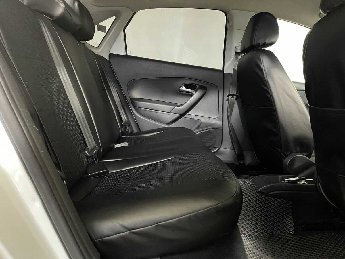 Купить Volkswagen Polo с пробегом. Фото: #15