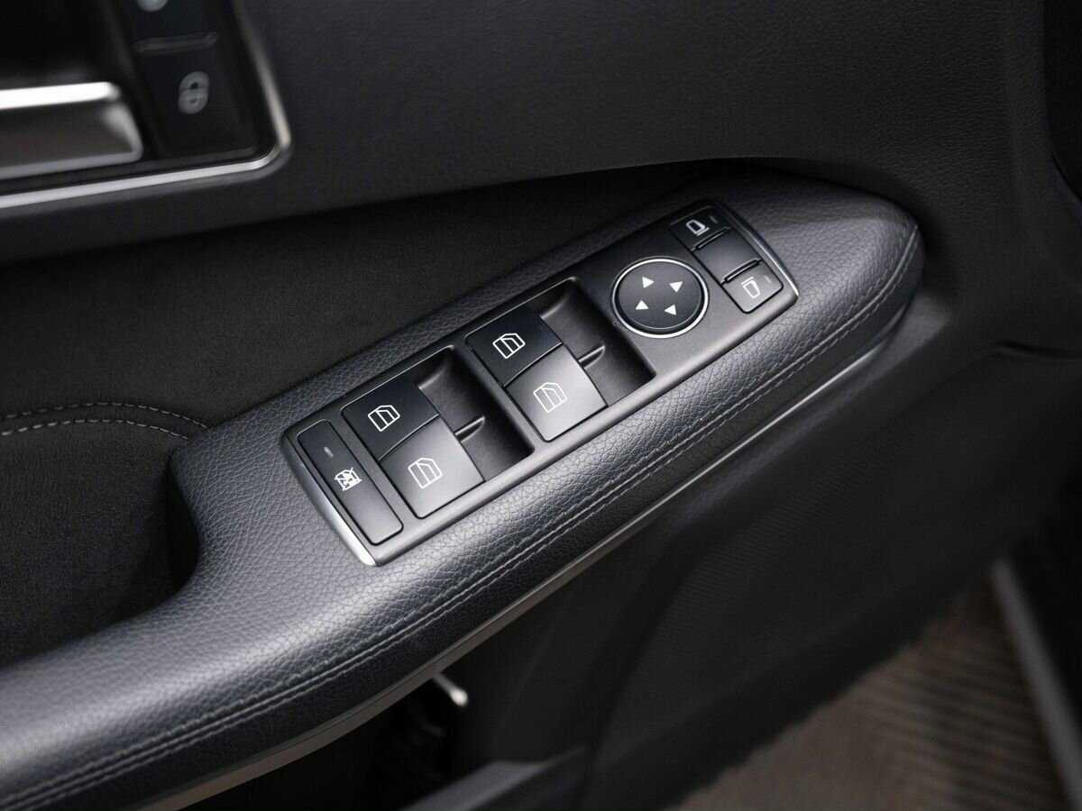 Купить Mercedes-Benz E-Класс с пробегом. Фото: #23