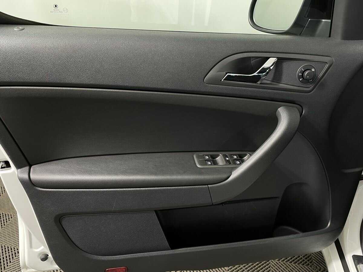 Купить Skoda Yeti с пробегом. Фото: #7